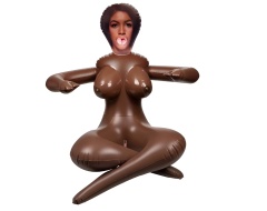 Muñeca mulata completamente hinchada