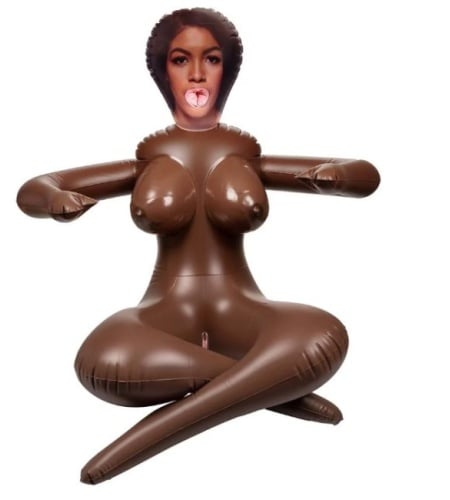Muñeca mulata completamente hinchada
