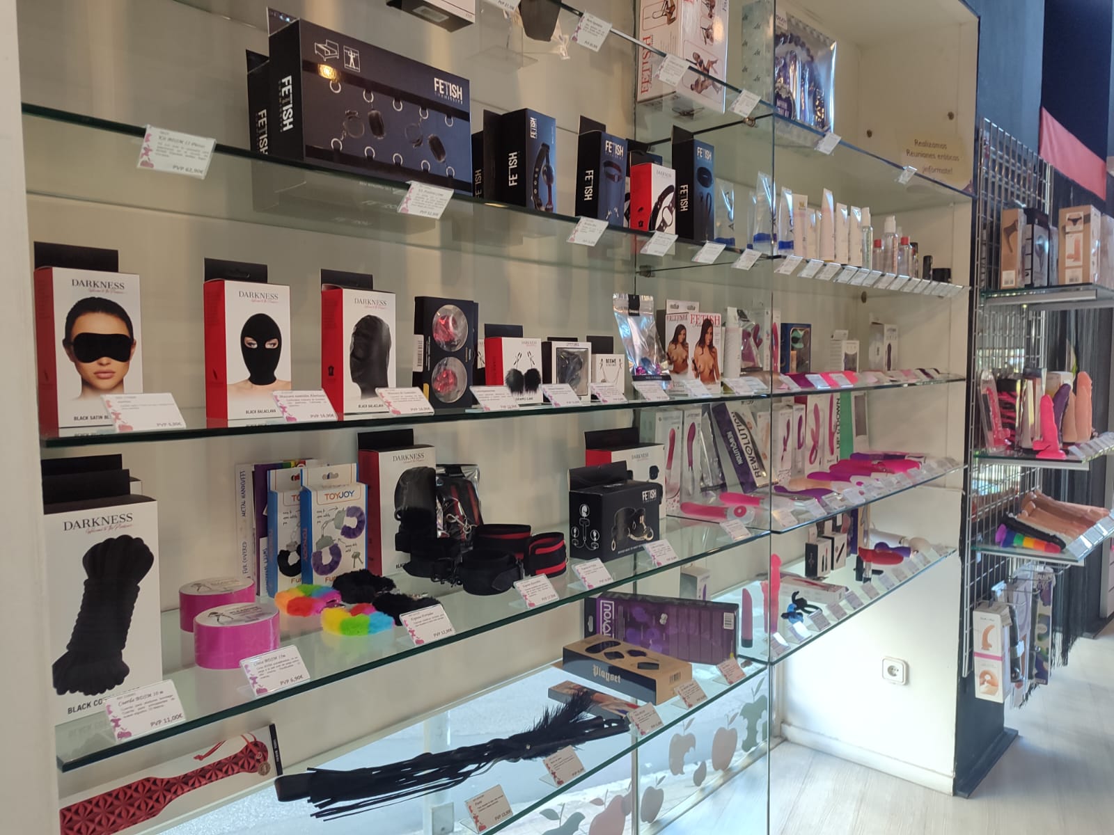 Interior tienda Ponferrada 4